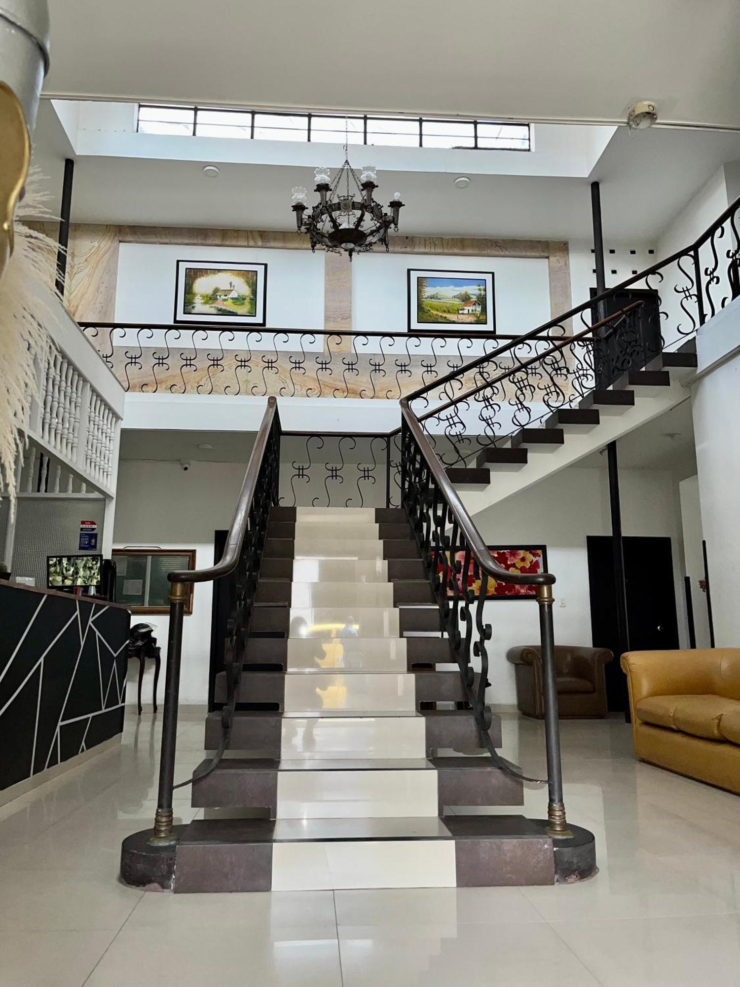Hotel Colonial Plaza 부카라망가 외부 사진
